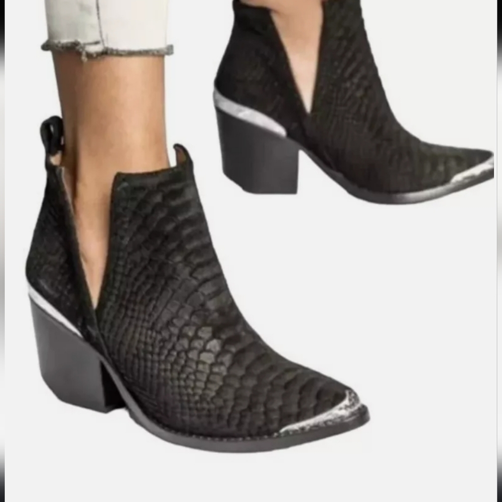 Jeffrey Campbell CROMWELL Women's Boots Ankle Black Suede Snake Size 6.5